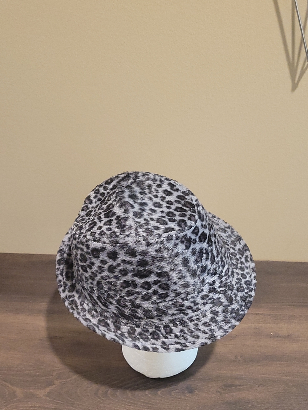 Rue21 Gray & Black Leopard Print Bucket Hat